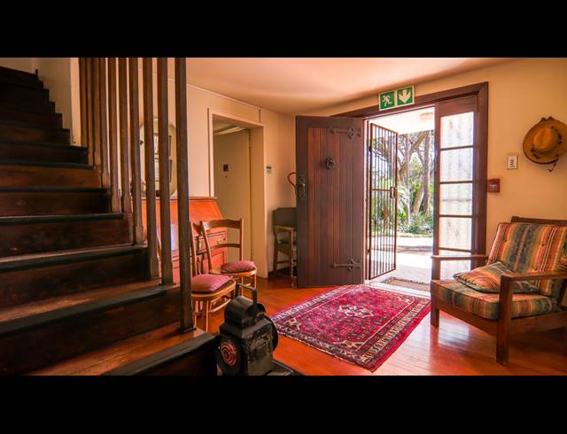7 BEDROOM FREEHOLD FOR SALE IN DIE HOEWES